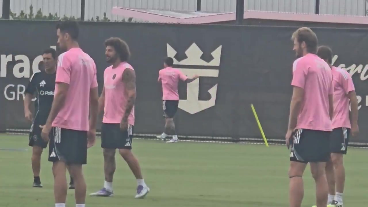 开云APP下载-记者:迈阿密国际备战奥兰多城,梅西单独训练