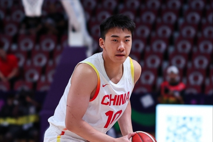 开云APP下载-安东尼附体？王俊杰上半场贡献9分4板1助1帽 次节大秀技术连拿7分