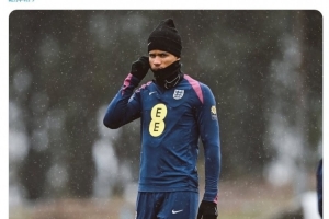 开云APP下载-罗马诺:拜仁、阿贾克斯有意曼城17岁中场穆卡萨,本赛季17球25助