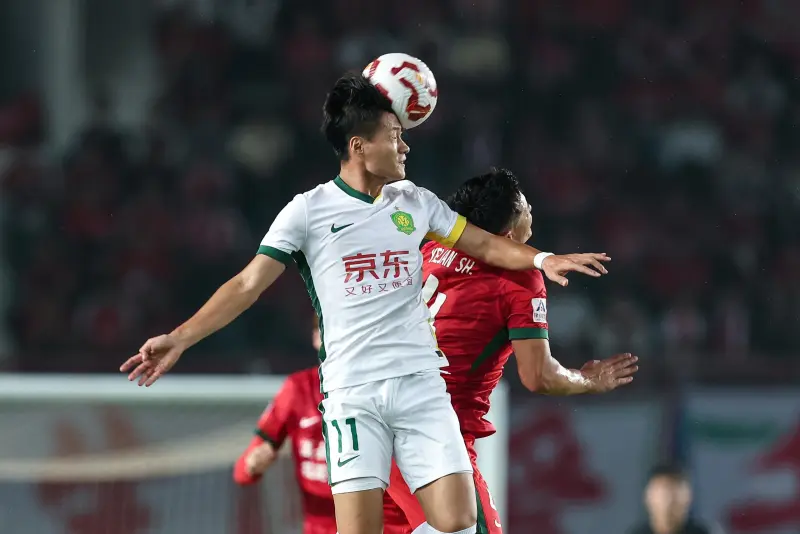 开云APP下载-状态低迷不敌河南惨遭两连败，国安是否已经退出争冠行列？