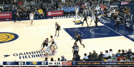 开云官方平台-满弓隔扣完成29队扣篮收集 莫兰特：生涯最佳一扣！