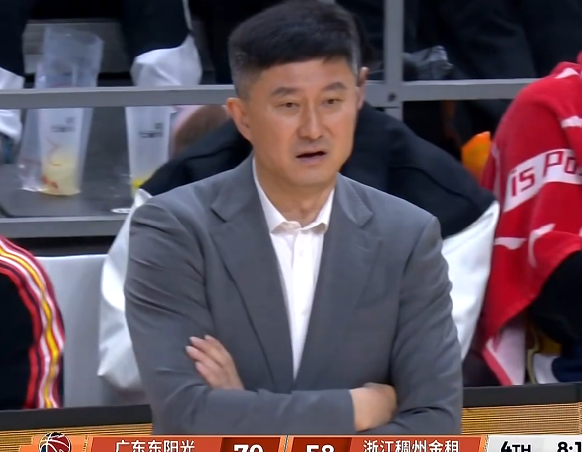 广东3消息!杜锋合同今夏到期,徐昕或赴美无缘回归,朱总新动作